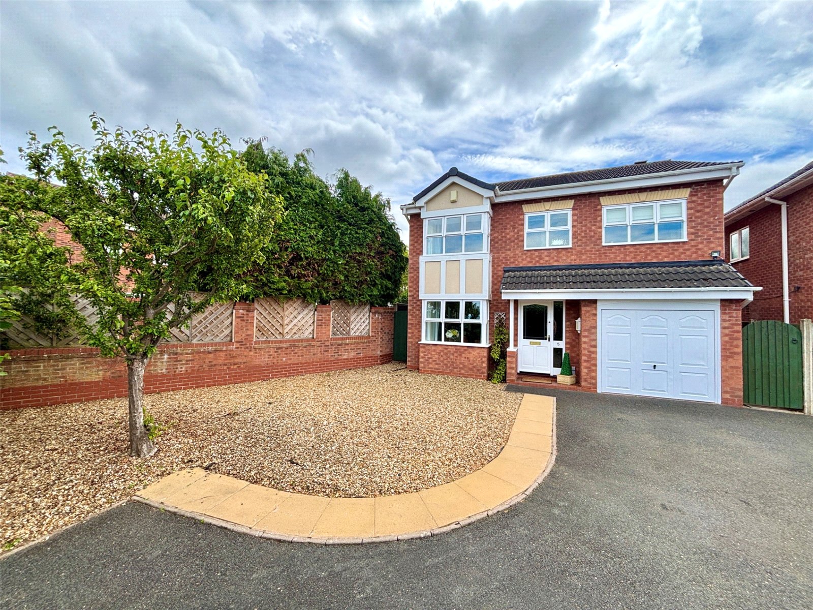 Gainsborough Way, Shawbirch, Telford, TF5 - DB Roberts