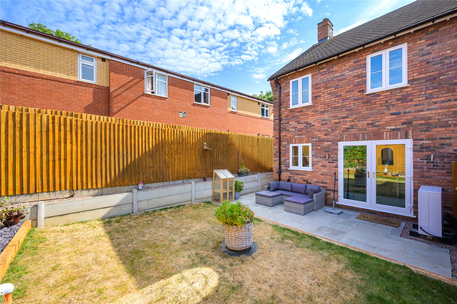 Alver Court, Madeley, Telford, TF7 - DB Roberts