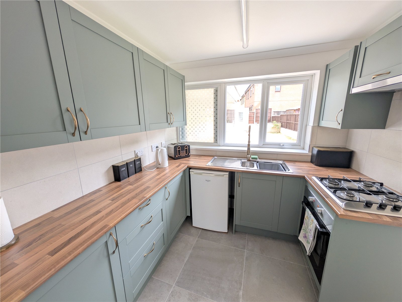 Fountain Drive, St. Georges, Telford, TF2 - DB Roberts