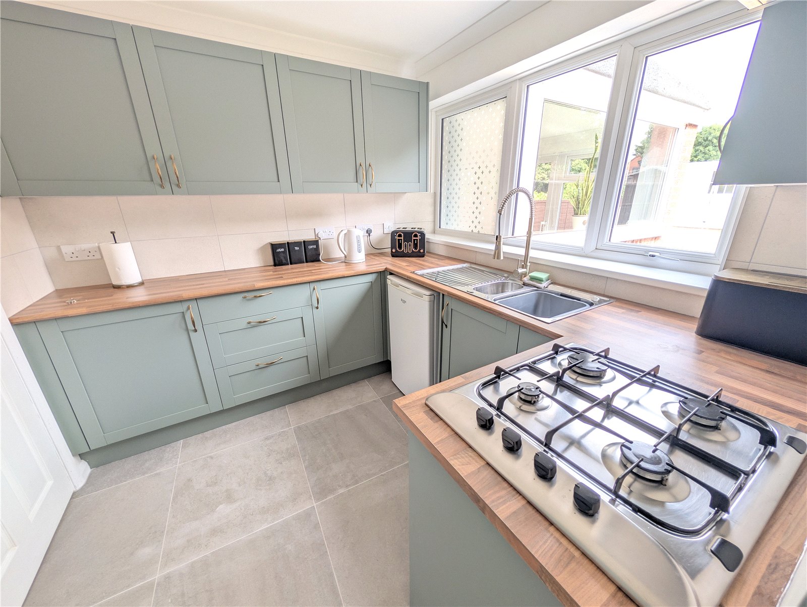 Fountain Drive, St. Georges, Telford, TF2 - DB Roberts