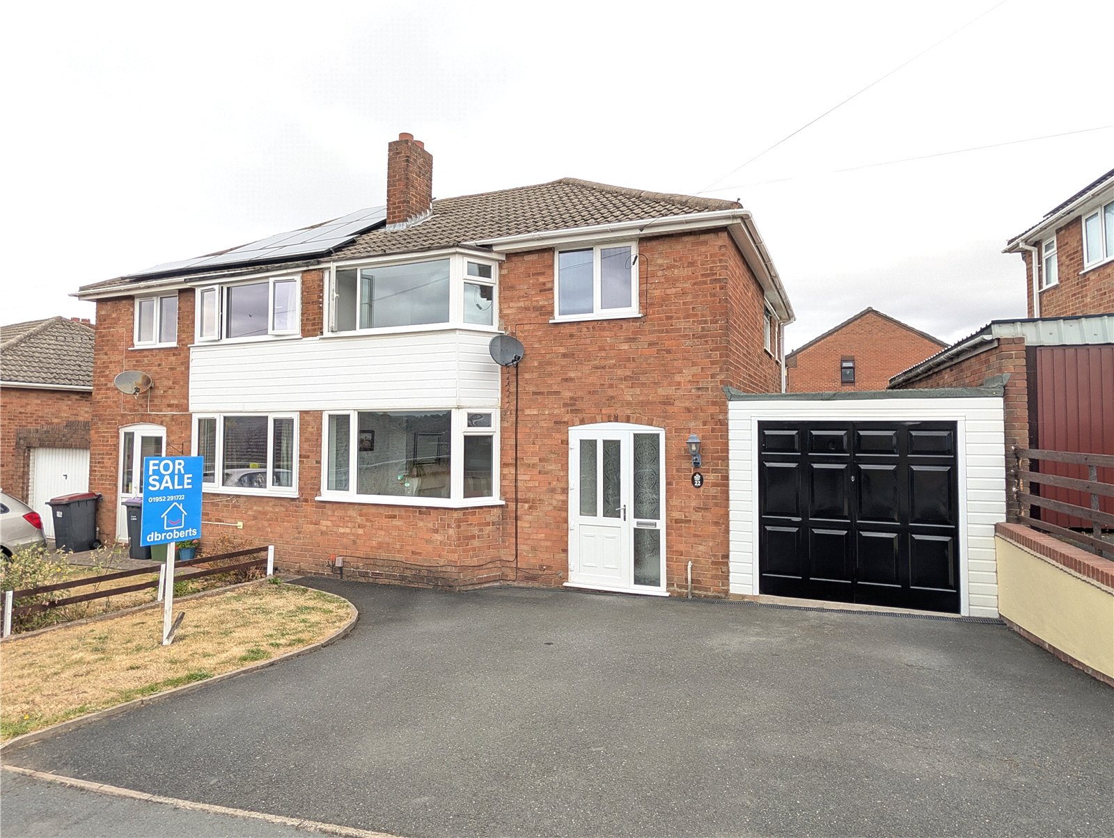 Fountain Drive, St. Georges, Telford, TF2 - DB Roberts