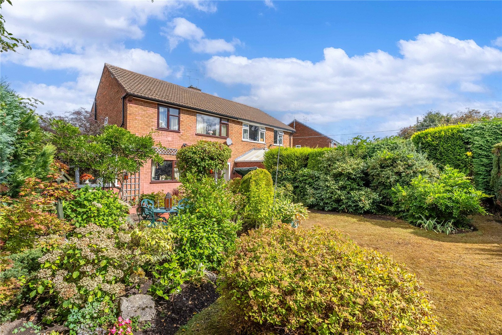 Milldale Crescent, Fordhouses, Wolverhampton, WV10 - DB Roberts