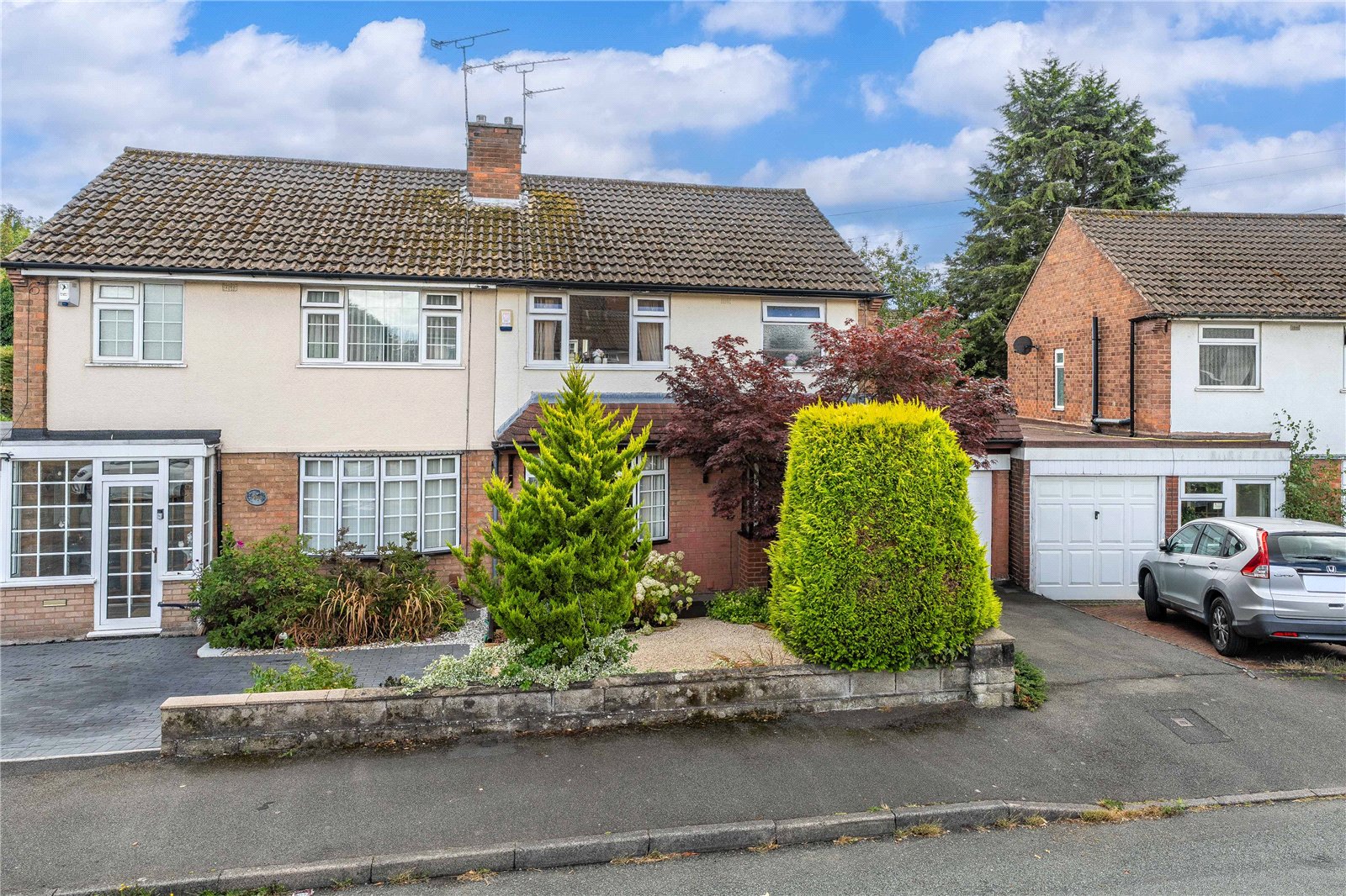 Milldale Crescent, Fordhouses, Wolverhampton, WV10 - DB Roberts