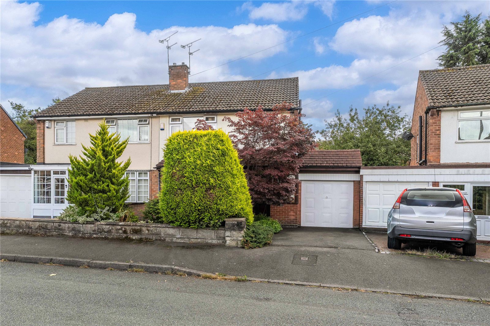Milldale Crescent, Fordhouses, Wolverhampton, WV10 - DB Roberts