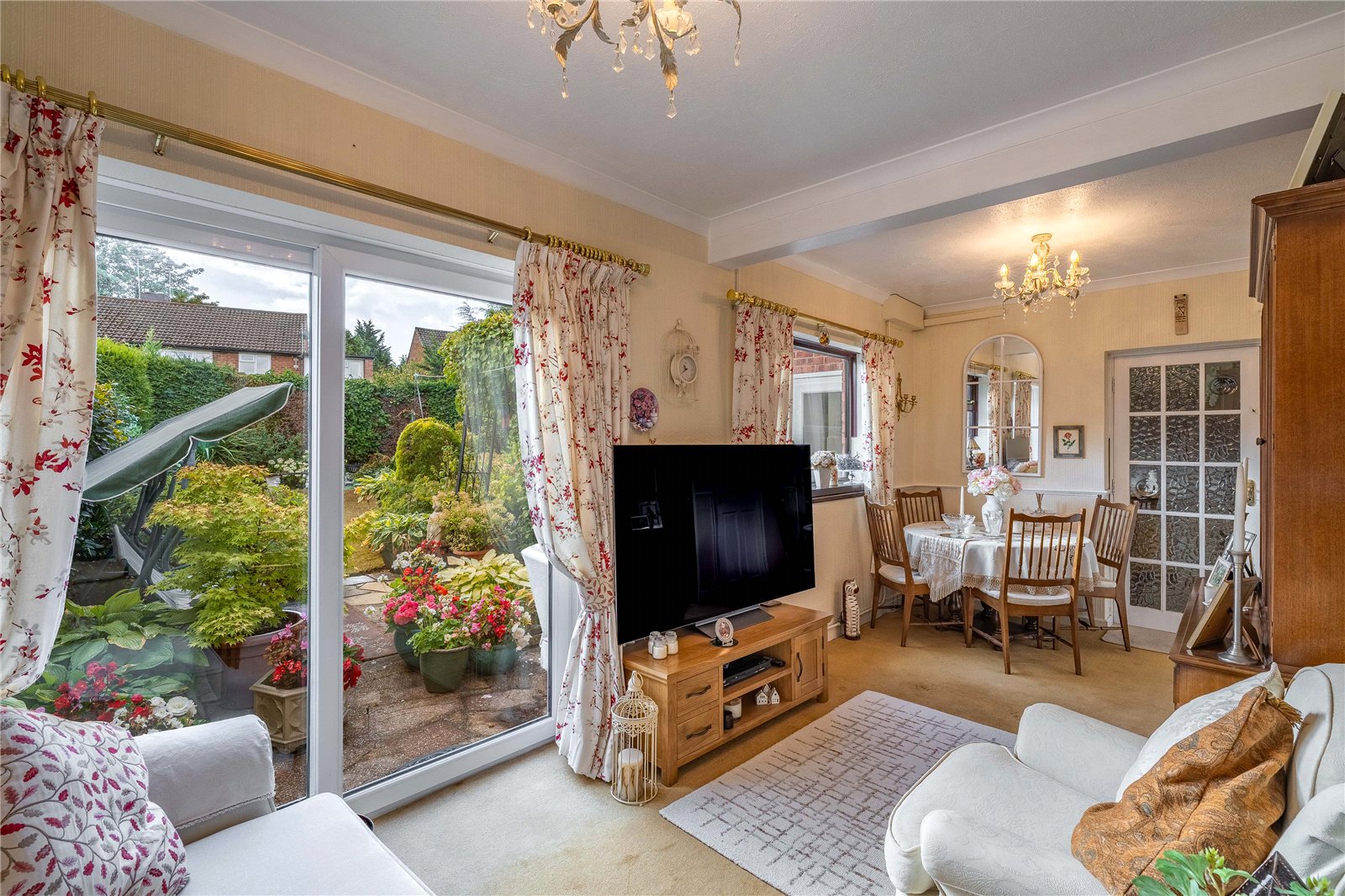Milldale Crescent, Fordhouses, Wolverhampton, WV10 - DB Roberts