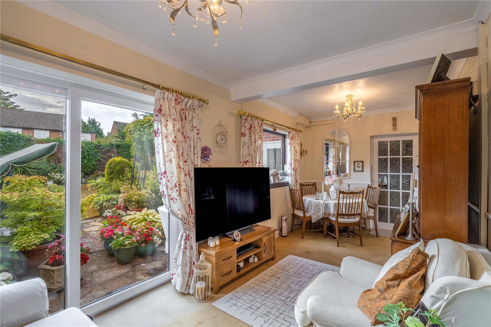 Milldale Crescent, Fordhouses, Wolverhampton, WV10 - DB Roberts