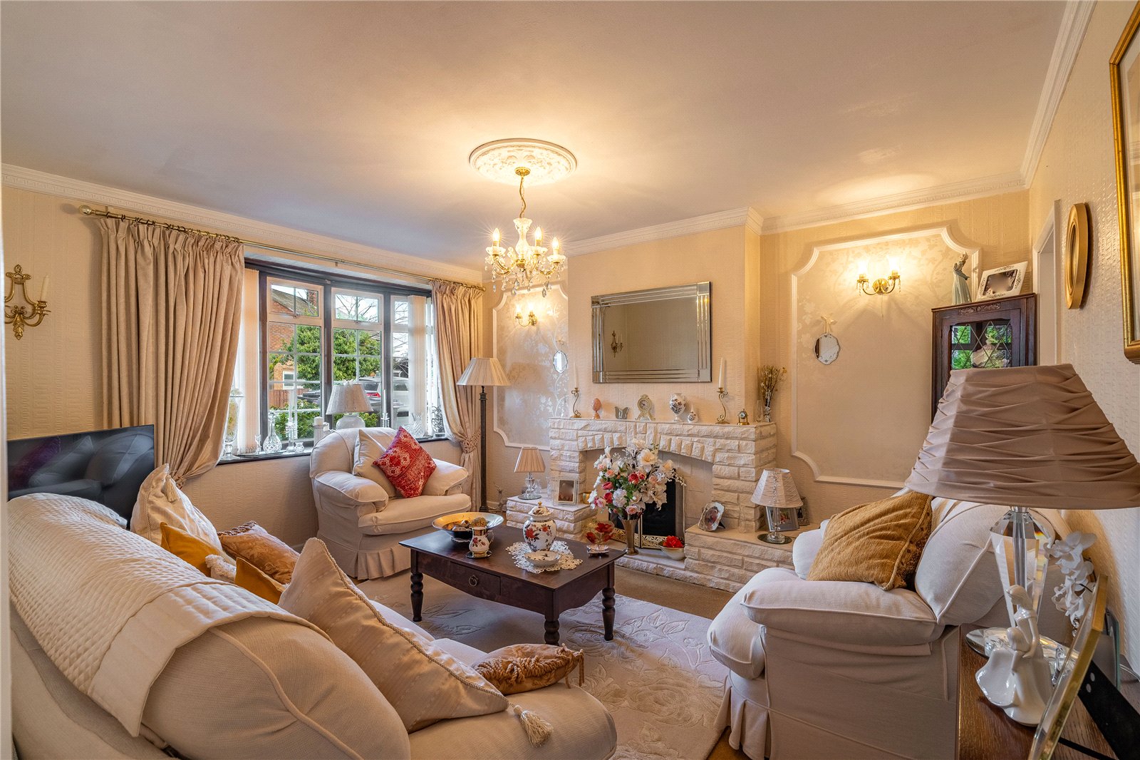 Milldale Crescent, Fordhouses, Wolverhampton, WV10 - DB Roberts