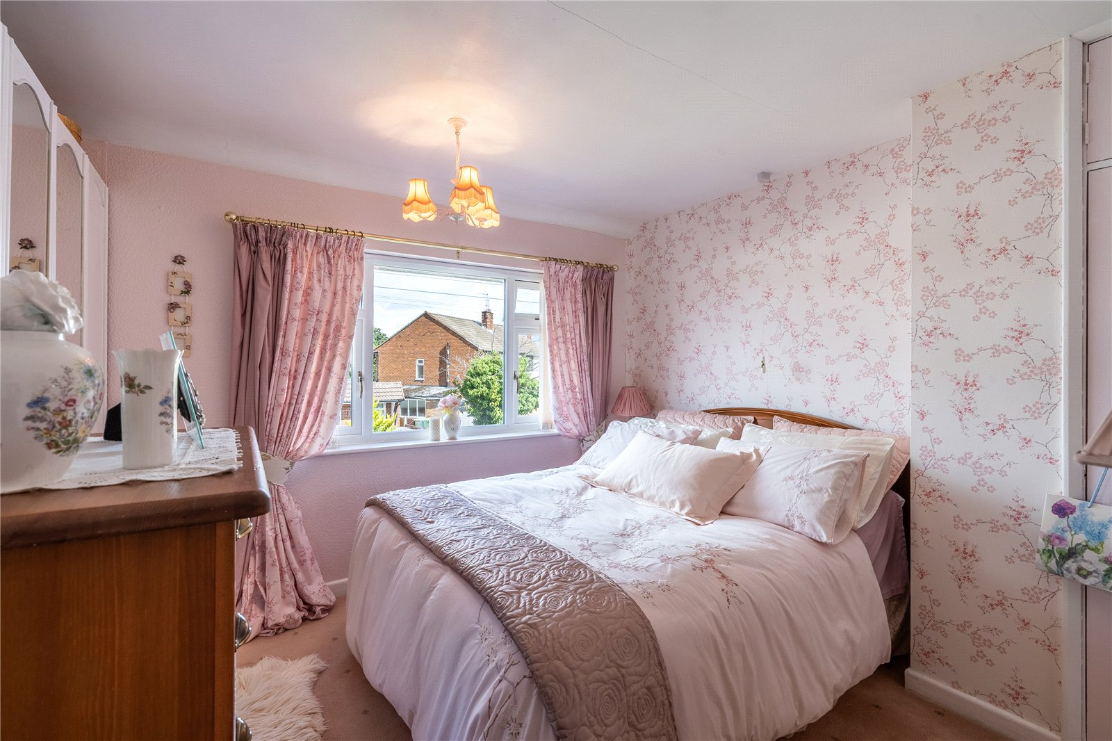 Milldale Crescent, Fordhouses, Wolverhampton, WV10 - DB Roberts