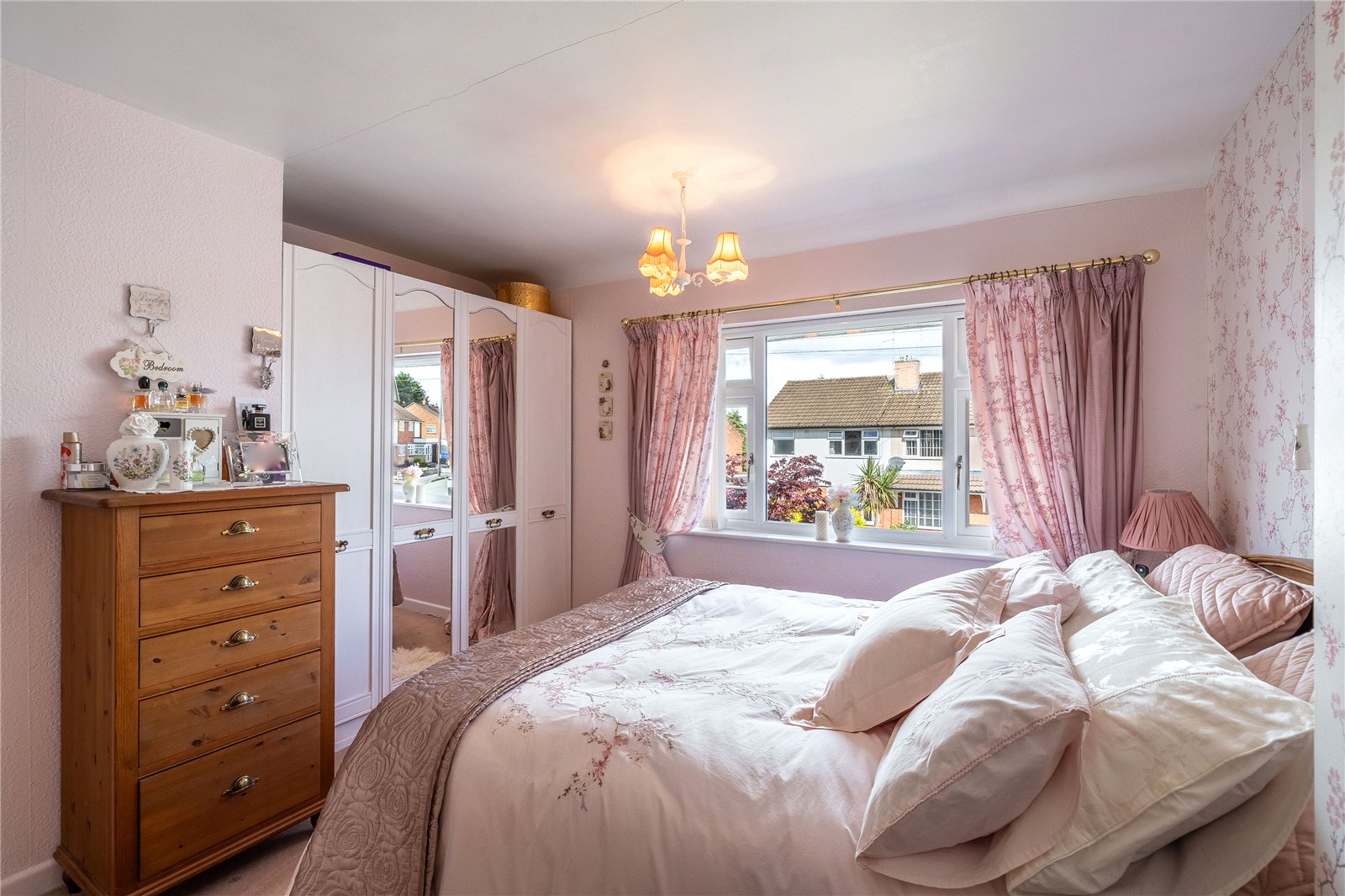 Milldale Crescent, Fordhouses, Wolverhampton, WV10 - DB Roberts