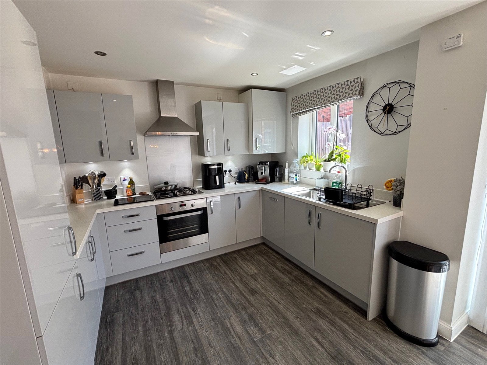 Handley Way, Newdale, Telford, TF3 - DB Roberts
