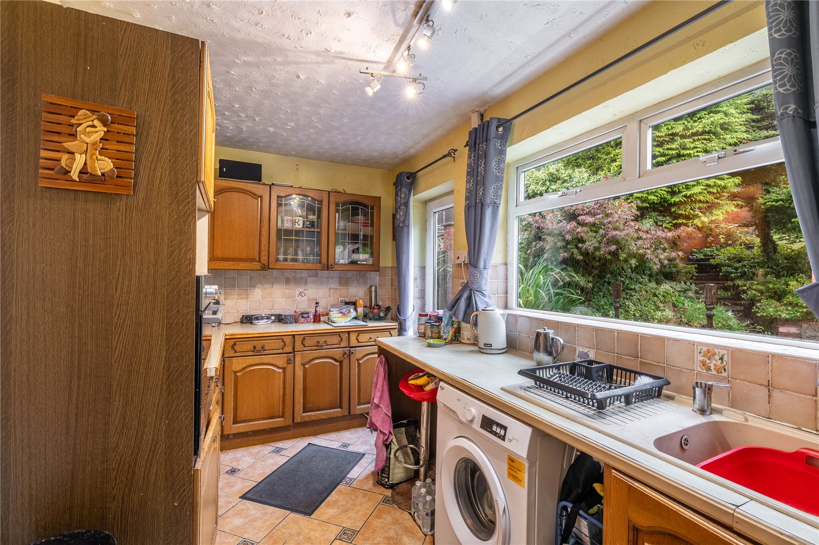 Camberley Crescent, Ettingshall, Wolverhampton, WV4 - DB Roberts