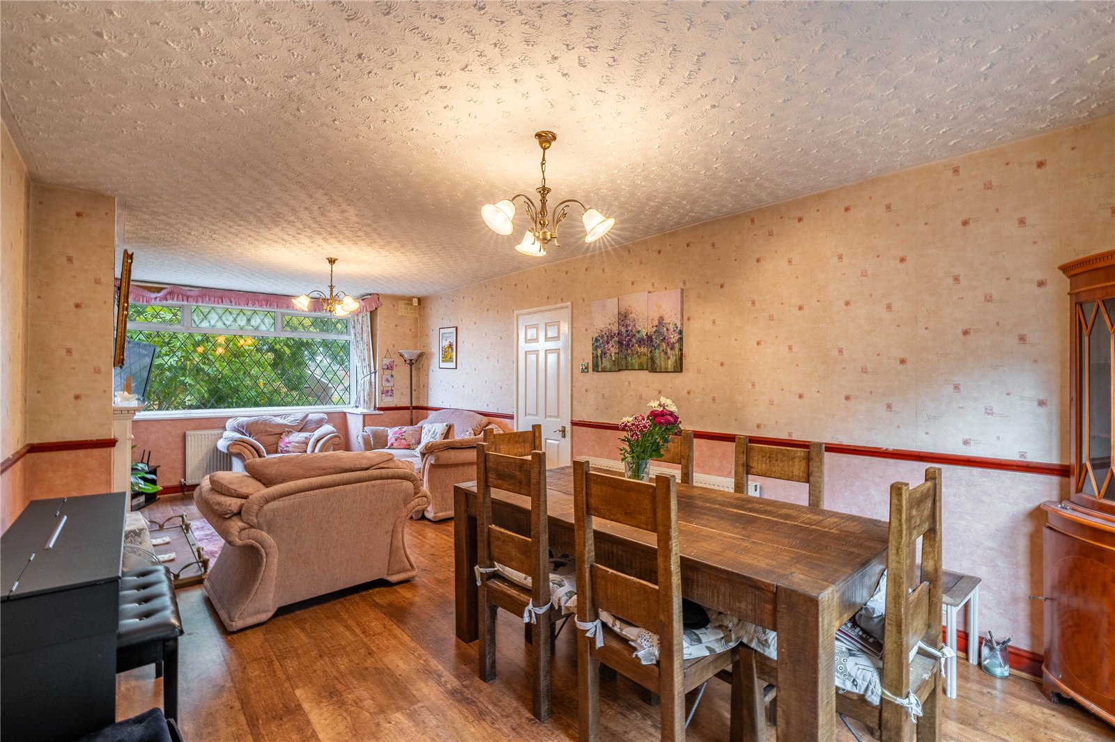 Camberley Crescent, Ettingshall, Wolverhampton, WV4 - DB Roberts