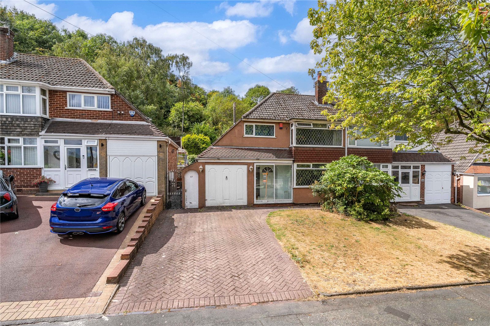Camberley Crescent, Ettingshall, Wolverhampton, WV4 - DB Roberts