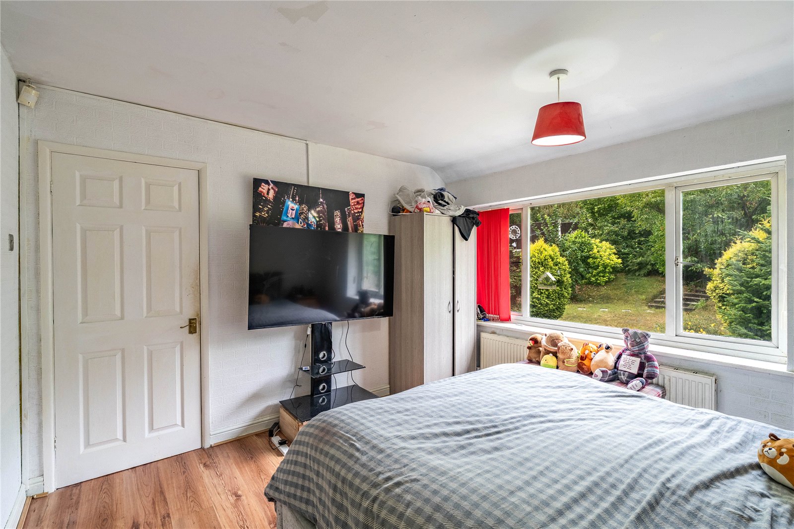 Camberley Crescent, Ettingshall, Wolverhampton, WV4 - DB Roberts