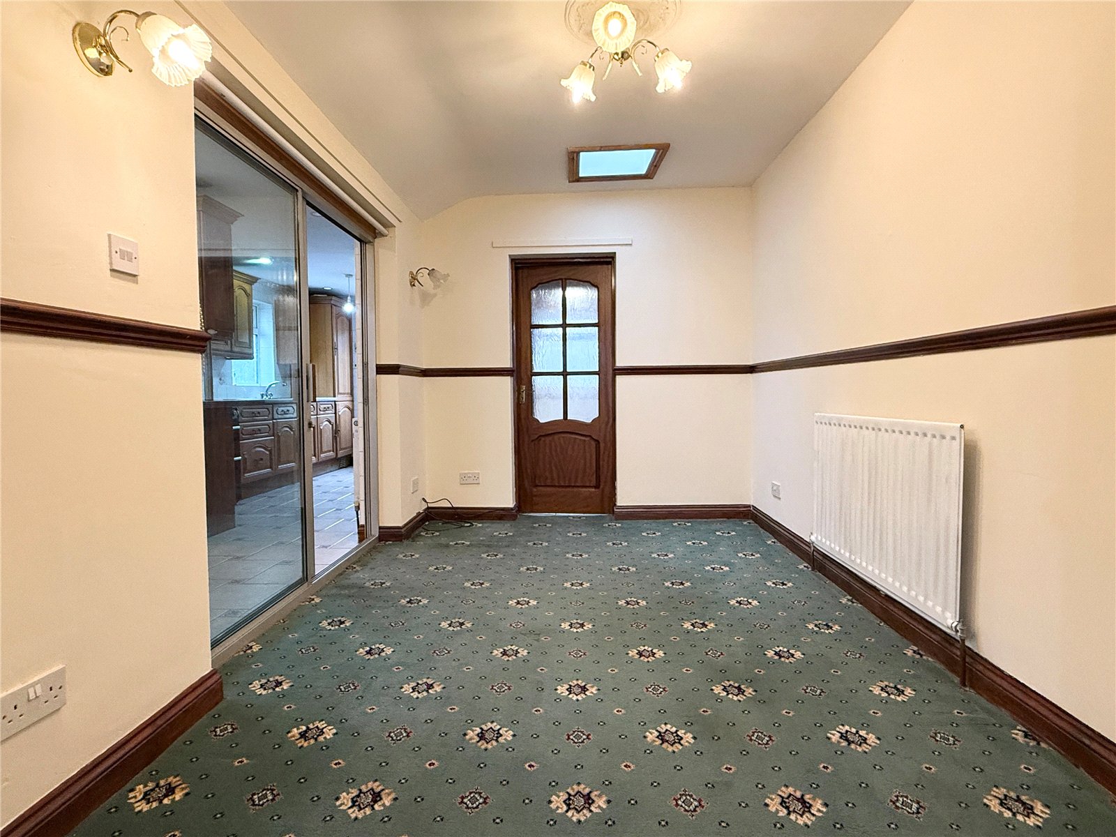 Moreton Road, Bushbury, Wolverhampton, WV10 - DB Roberts