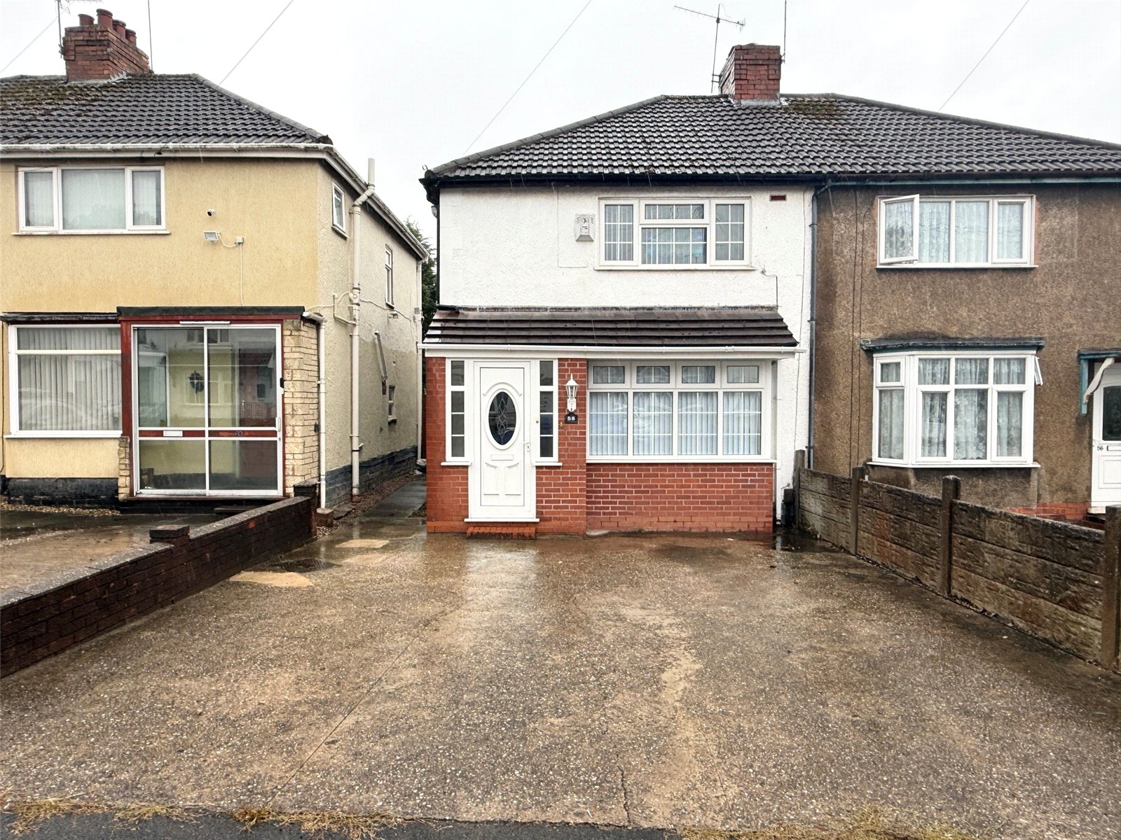 Moreton Road, Bushbury, Wolverhampton, WV10 - DB Roberts