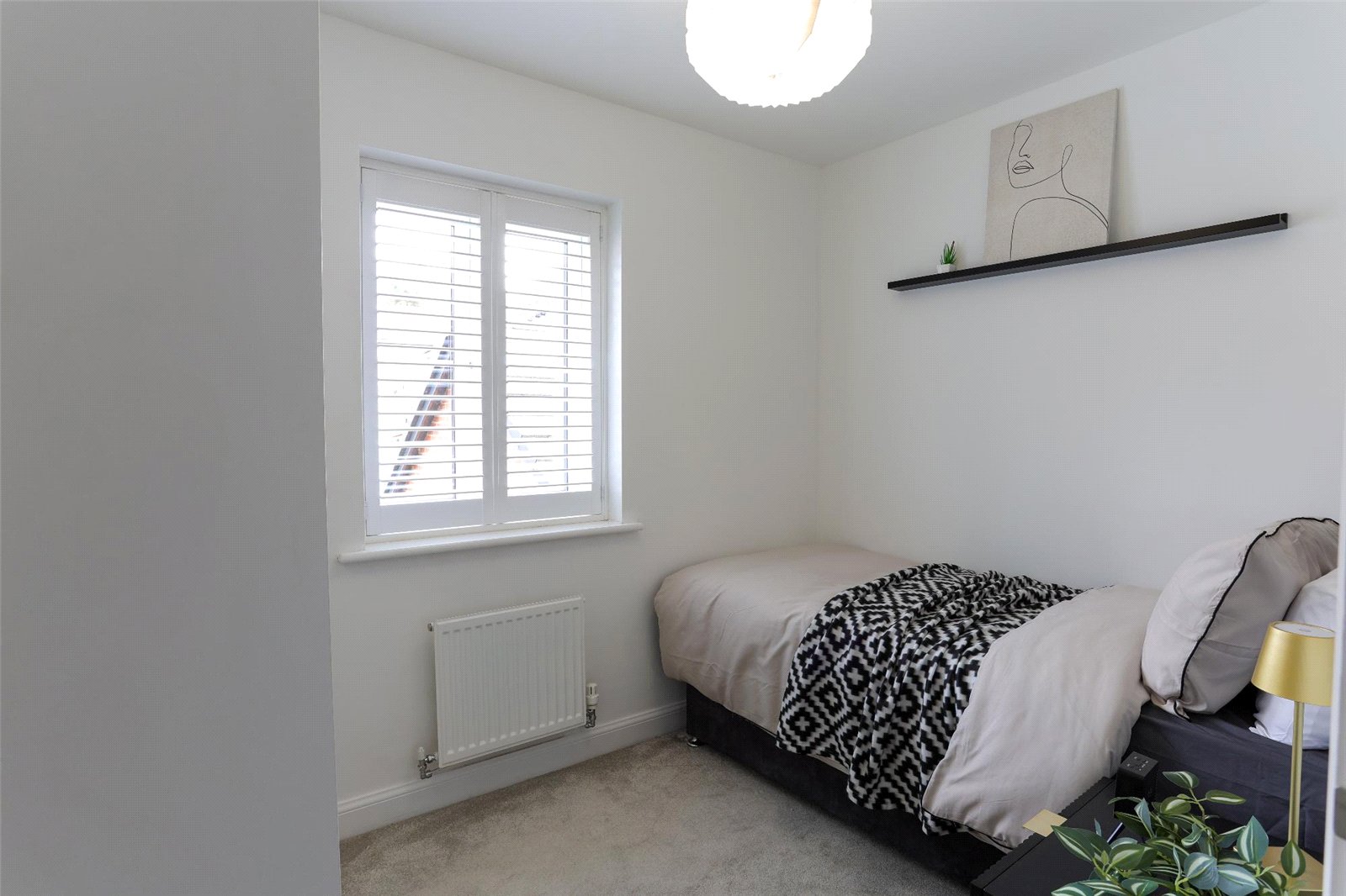 Brookes Avenue, Newdale, Telford, TF3 - DB Roberts