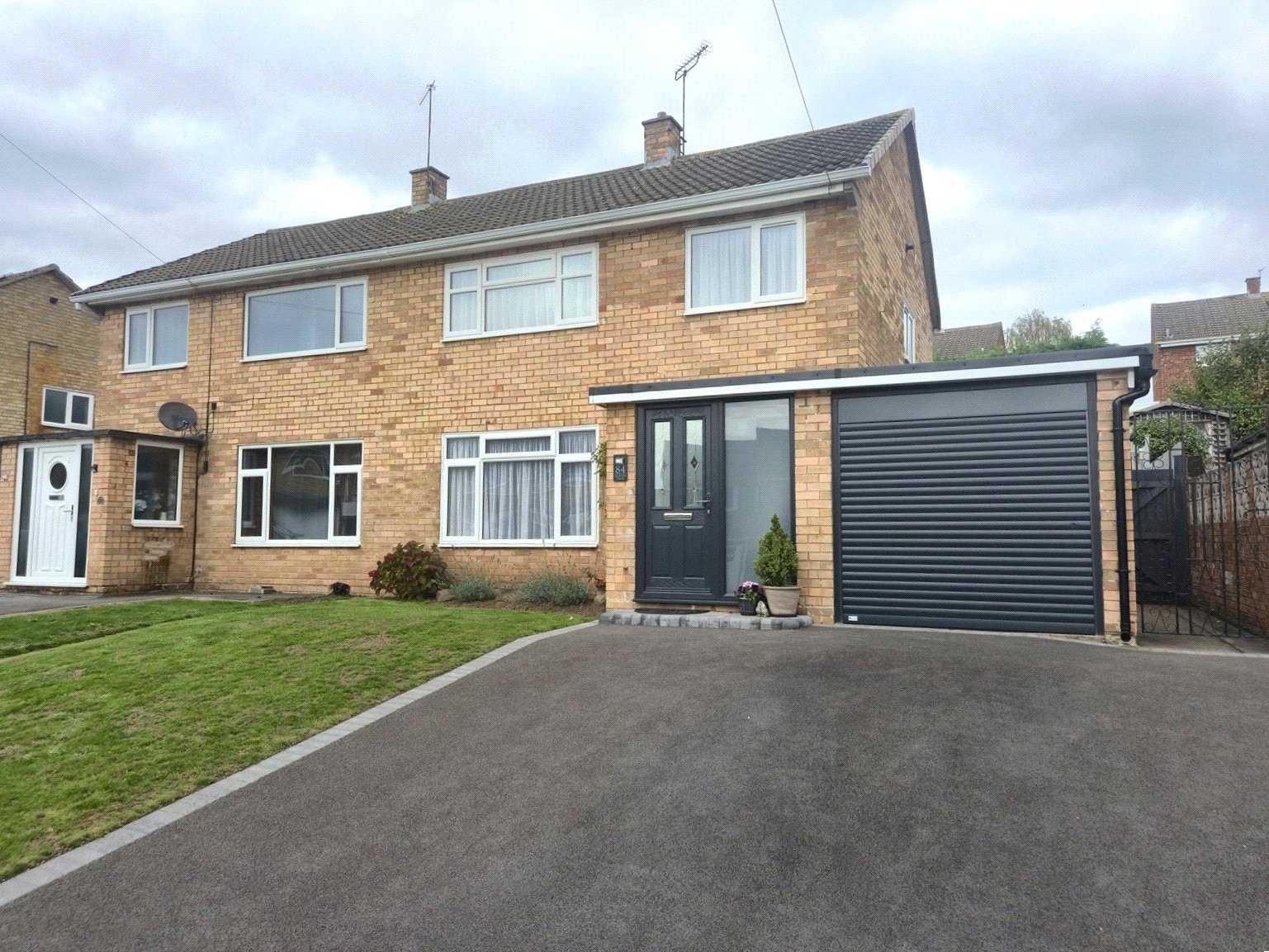 Marton Drive, Wellington, Telford, TF1 - DB Roberts