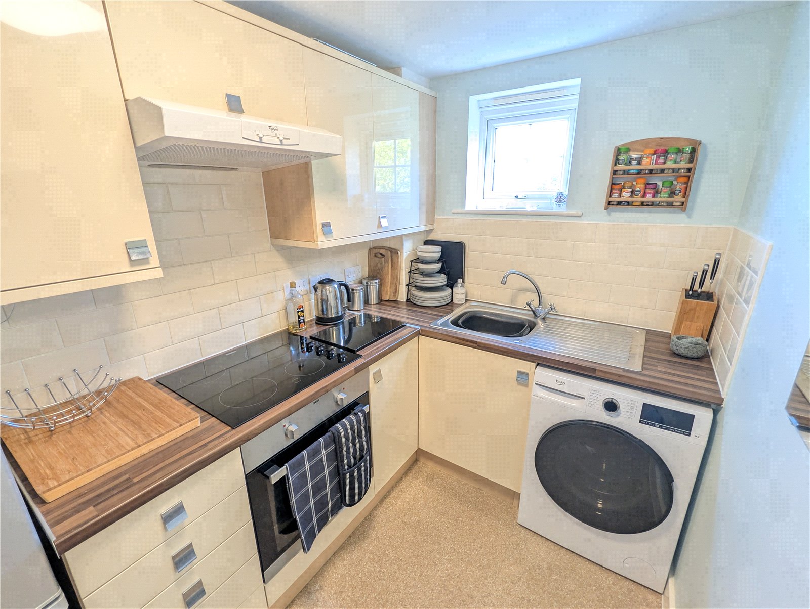 Station Road, Donnington, Telford, TF2 - DB Roberts