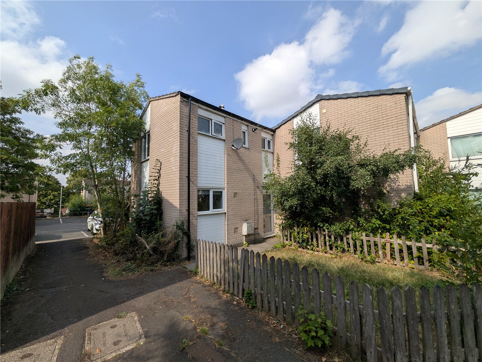 Waltondale, Woodside, Telford, TF7 - DB Roberts